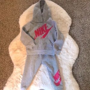 Nike sweat outfit